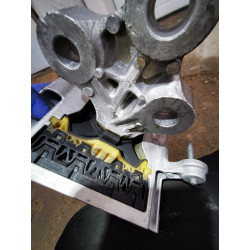 Poduszka skrzyni biegow 68224742AD